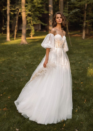 Ivory Shinning Lace Tulle Flowing Wedding Dress With Detachable Sleeves